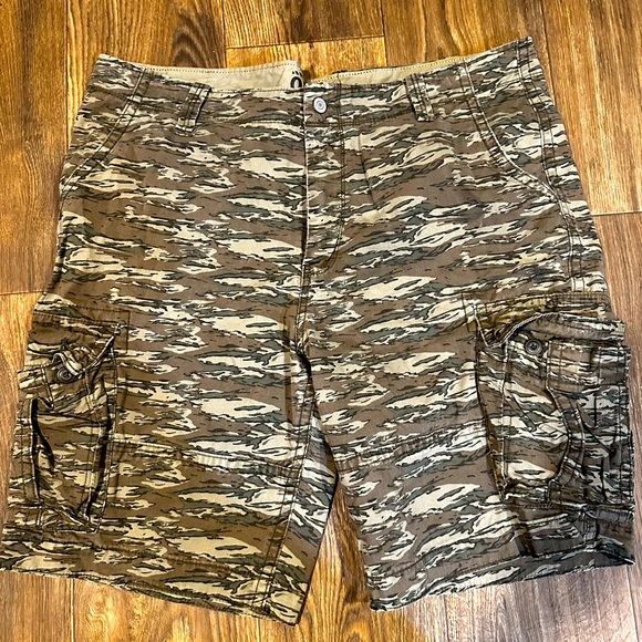 Old Navy Shorts Mens Old Navy Camo Cargo Shorts Size 42 Tall Poshmark